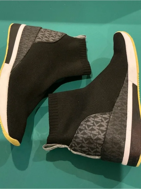 Michael Kors Skyler Bootie /Sock Sneakers Size 9 - Picture 6 of 8